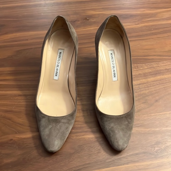 Manolo Blahnik | Shoes | Manolo Blahnik Brown Suede Pumps | Poshmark